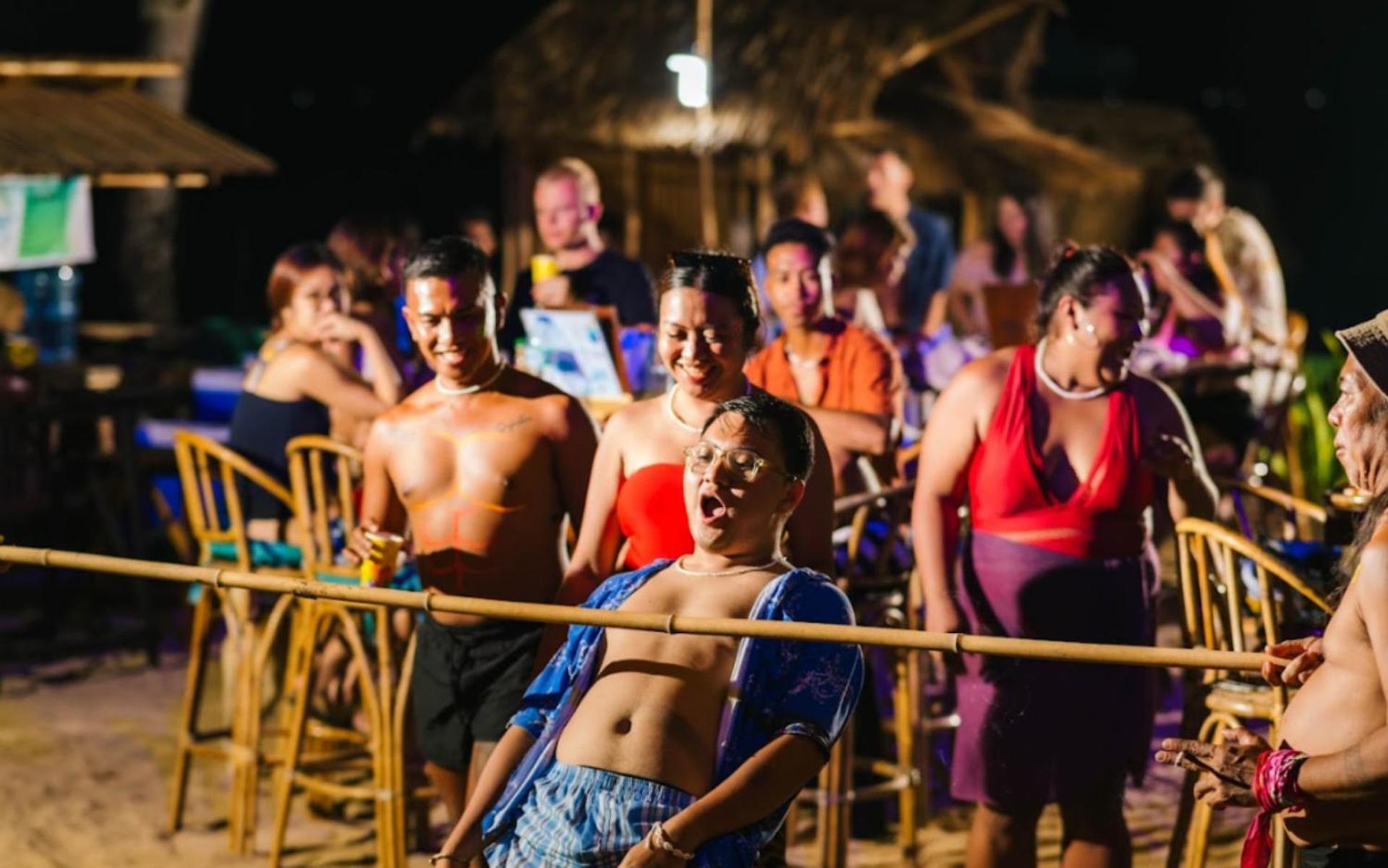 Mad Monkey Hostel Nacpan Beach (Adults Only) El Nido Ngoại thất bức ảnh