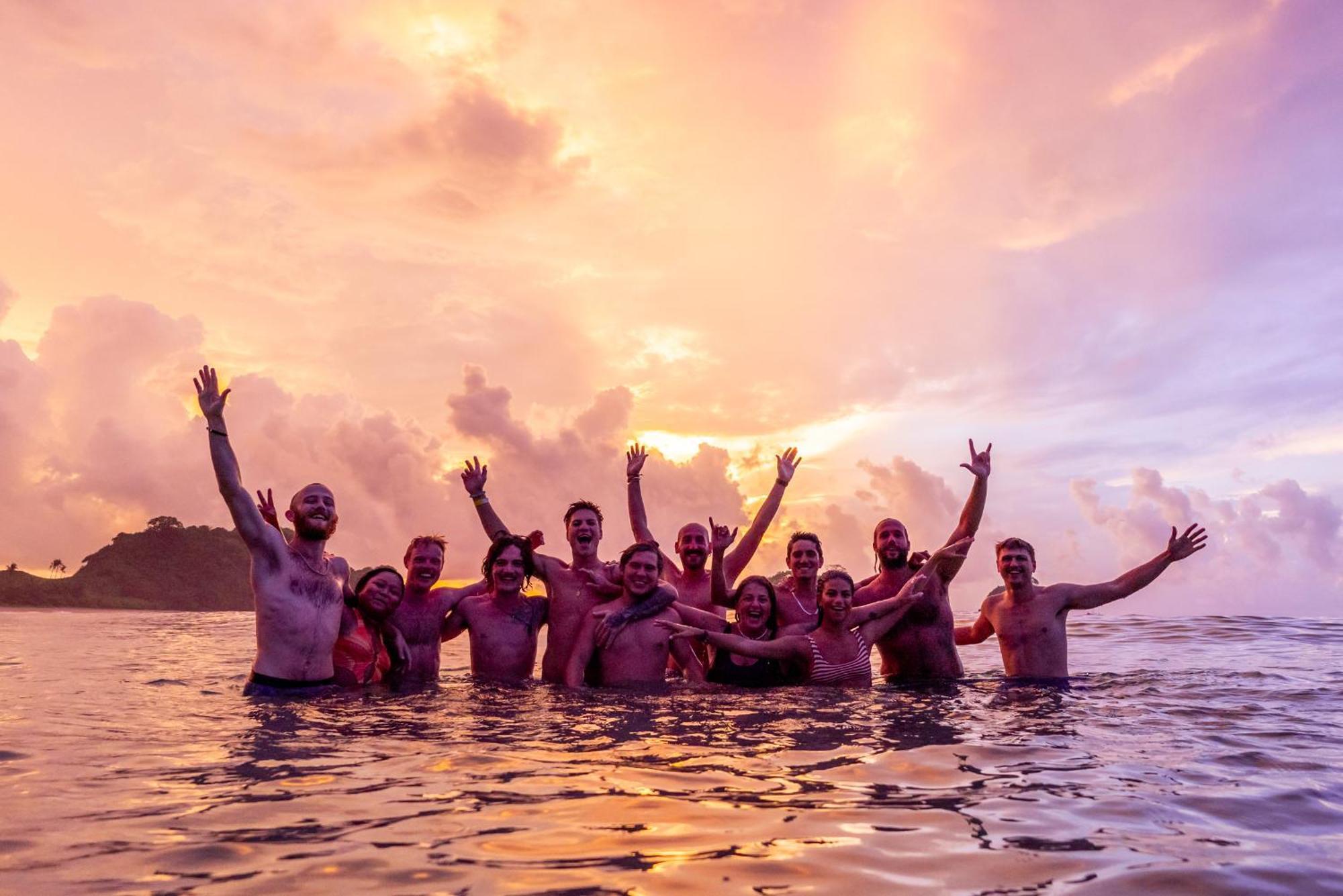 Mad Monkey Hostel Nacpan Beach (Adults Only) El Nido Ngoại thất bức ảnh